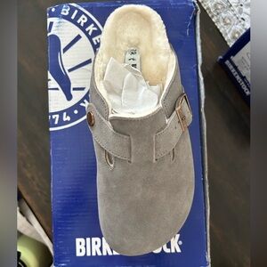 Dark Grey Birkenstock Boston Clogs, Size 35 EU / 4-4.5 US, NWT